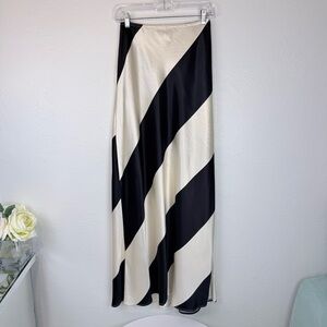 Topshop Black & White Bold Stripe Bias Cut Satin Midi Skirt Size 10